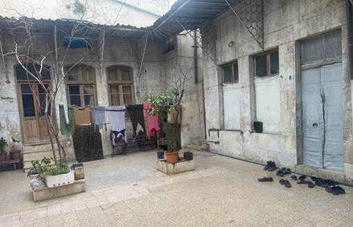 ahalapda112677.jpg
